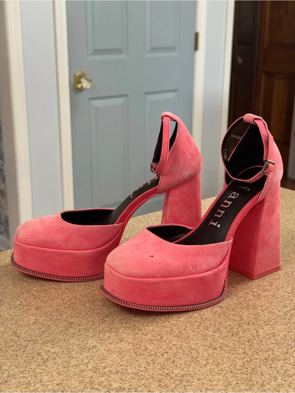 Gianni Bini Otten Pink Suede Ankle Strap Platform Heels 6.5 Fabric Zip
